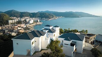 Miyue Shenzhen Blue and White Holy Island Cliff Pool Hotel
