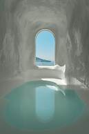 Miyue Shenzhen Blue and White Holy Island Cliff Pool Hotel