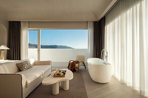 Miyue Shenzhen Blue and White Holy Island Cliff Pool Hotel