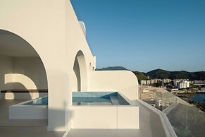 Miyue Shenzhen Blue and White Holy Island Cliff Pool Hotel