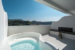 Miyue Shenzhen Blue and White Holy Island Cliff Pool Hotel