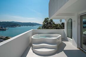 Miyue Shenzhen Blue and White Holy Island Cliff Pool Hotel