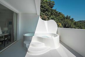 Miyue Shenzhen Blue and White Holy Island Cliff Pool Hotel