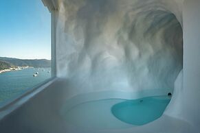 Miyue Shenzhen Blue and White Holy Island Cliff Pool Hotel