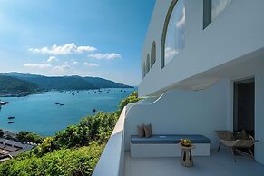 Miyue Shenzhen Blue and White Holy Island Cliff Pool Hotel