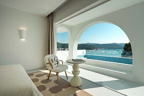 Miyue Shenzhen Blue and White Holy Island Cliff Pool Hotel