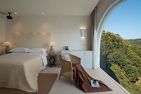Miyue Shenzhen Blue and White Holy Island Cliff Pool Hotel