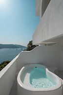 Miyue Shenzhen Blue and White Holy Island Cliff Pool Hotel