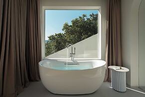 Miyue Shenzhen Blue and White Holy Island Cliff Pool Hotel
