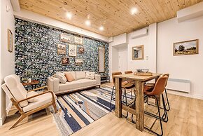 Historic Two Bedroom Facing Parliament