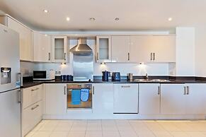 Sapphire Suite-citycentre-luxury-freeparking