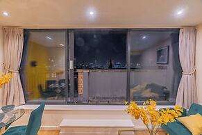 The Royale Penthouse - Skyline View - Balcony