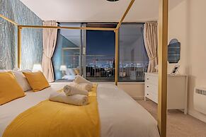 The Royale Penthouse - Skyline View - Balcony