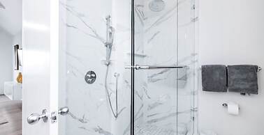 Hot Tub Pool Gameroom Guesthouse On 5A