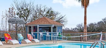 Hot Tub Pool Gameroom Guesthouse On 5A