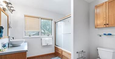 Hot Tub Pool Gameroom Guesthouse On 5A