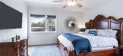 Hot Tub Pool Gameroom Guesthouse On 5A