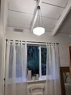 One Wee Cottage, A Romantic Secluded Provincial Abode Surrounded by Vi