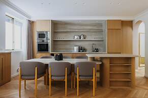 Exceptional Flat - 1bd/6p- Arc de Triomphe