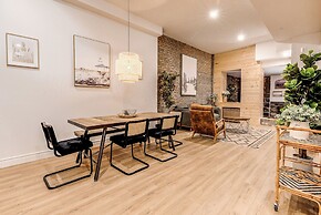 Bohemian Vieux Quebec Two Bedroom