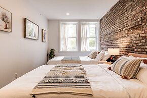 Bohemian Vieux Quebec Two Bedroom