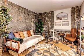 Bohemian Vieux Quebec Two Bedroom