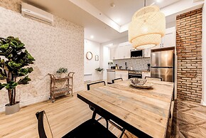 Bohemian Vieux Quebec Two Bedroom