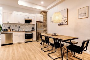 Bohemian Vieux Quebec Two Bedroom