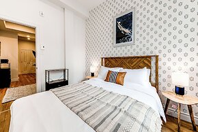 Bohemian Vieux Quebec Two Bedroom