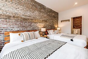 Bohemian Vieux Quebec Two Bedroom