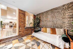 Bohemian Vieux Quebec Two Bedroom