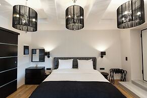 Apollonio Suites