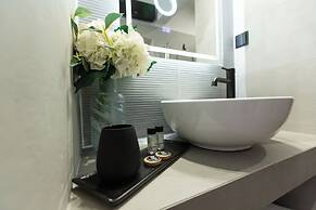 Apollonio Suites