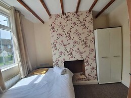 Comfortable Homestay in Stoke