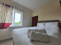 Comfortable Homestay in Stoke