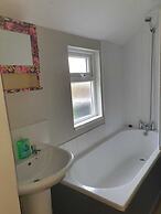 Comfortable Homestay in Stoke