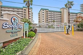 Sandy Key 635 2 BD 2BH 6th Floor