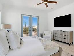 The Lazy Fish - Viviana #3