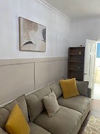 Spacious 2-bed Near Etihad-games Room-free Parking