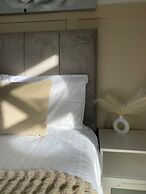 Spacious 2-bed Near Etihad-games Room-free Parking