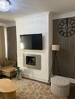 Spacious 2-bed Near Etihad-games Room-free Parking