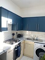 Spacious 2-bed Near Etihad-games Room-free Parking