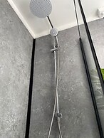 Spacious 2-bed Near Etihad-games Room-free Parking