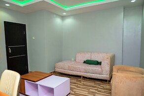 Goddis Apartments Ajah