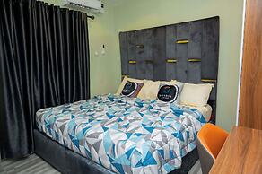 Goddis Apartments Ajah
