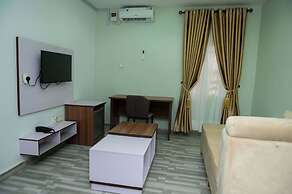 Goddis Apartments Ajah