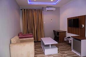Goddis Apartments Ajah