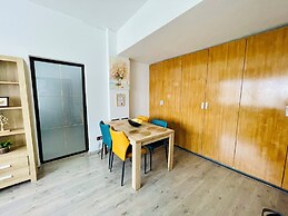 Metropole Apartments University Square