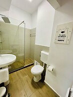 Metropole Apartments University Square