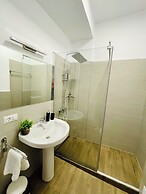 Metropole Apartments University Square